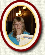 Sandra z dyplomem dla naszego zespo�u tanecznego Dance Queens, tylko za udzia�, jak to w Lipsku... _;)