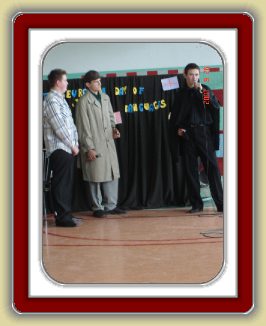 DSC00278 * Zorro z prawdziw� szpad� * 1728 x 2304 * (1.45MB)