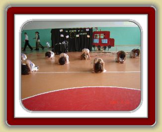 DSC00288 * Taniec przyja�ni * 2304 x 1728 * (1.56MB)