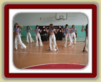 DSC00289 * Taniec przyja�ni * 2304 x 1728 * (1.56MB)