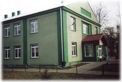 Budynek wyremontowany przez firm� 'BUDOEXPRES' z Ostrowca �wi�tokrzyskiego