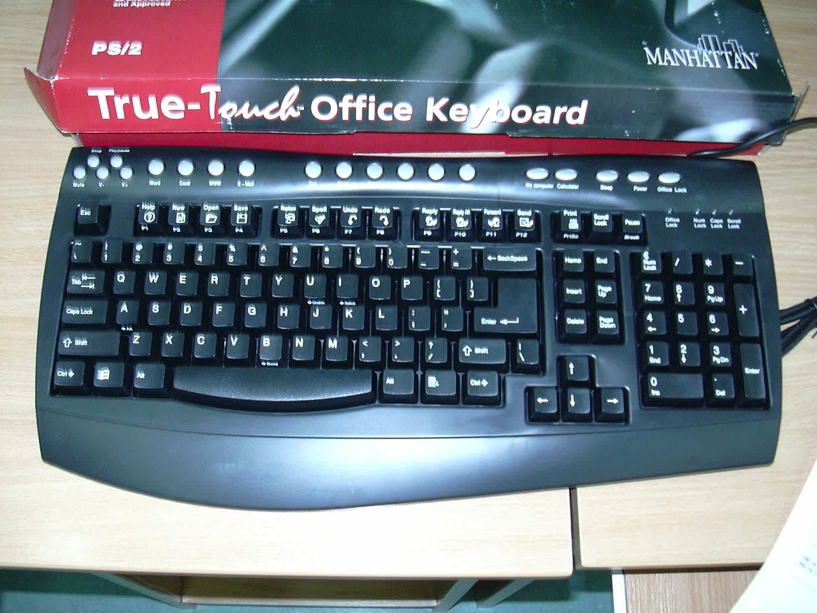 Klawiatura multimedialna ergonomiczna&nbsp;-&nbsp;II miejsce